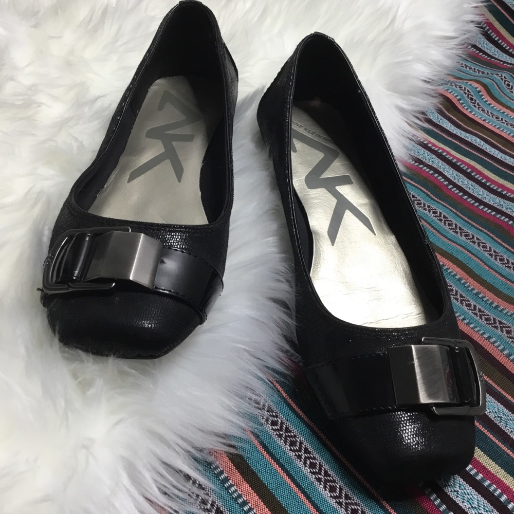 Anne Klein black sport flat with buckle